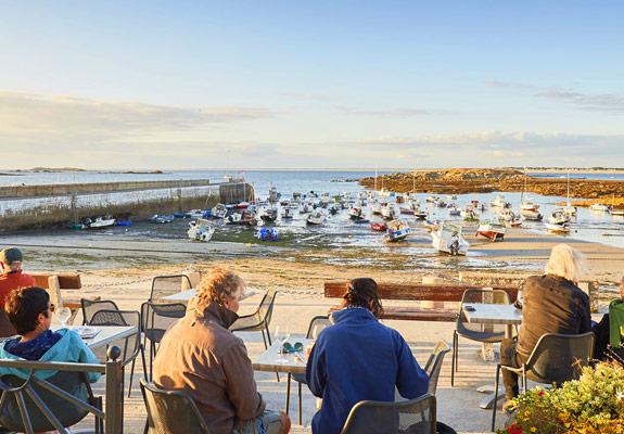 Marchés et vie locale CAMPINGS MUNICIPAUX DE SAINT-PIERRE QUIBERON Quiberon